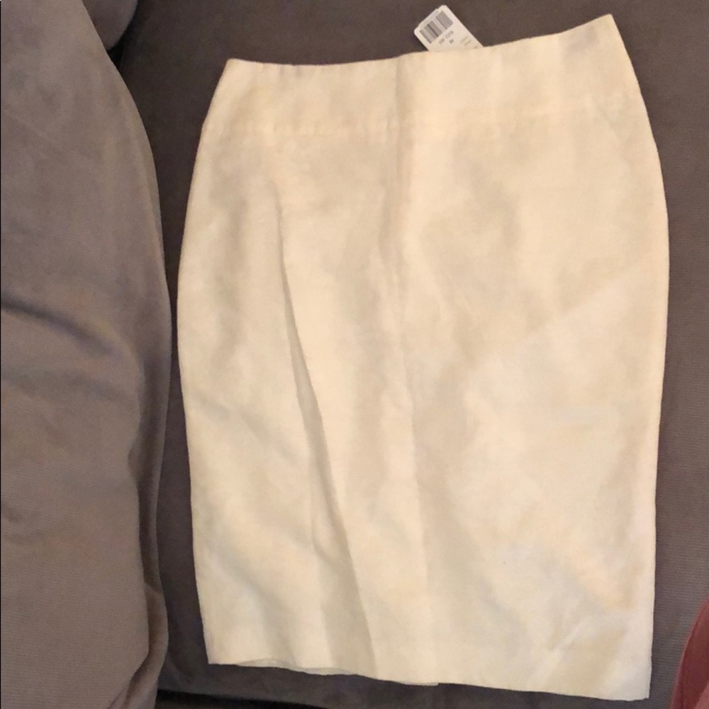 New with tags ivory floral print skirt